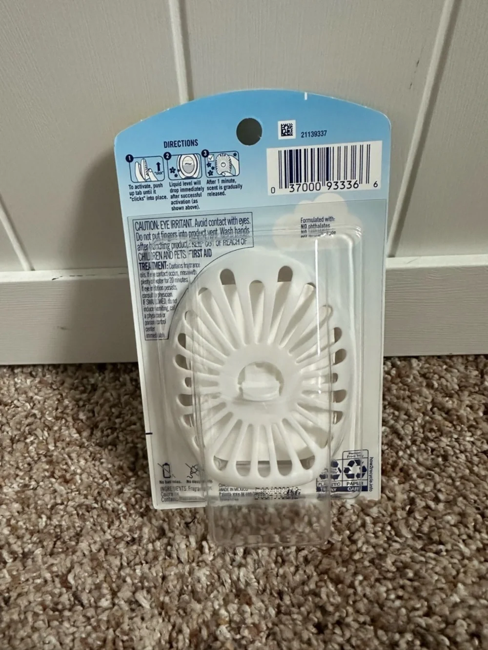 6 Pack Febreeze Bathroom Air Freshener Linen & Sky 45 Day Odor Eliminator NEW